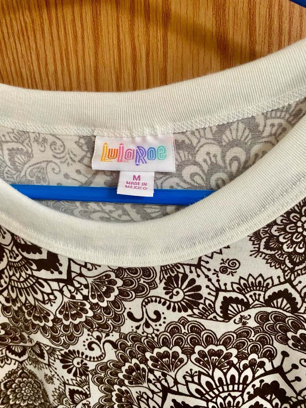 LuLaRoe Liv Brown and White Mandala Print Short Sleeve Ringer T-Shirt Size M - Picture 2 of 6